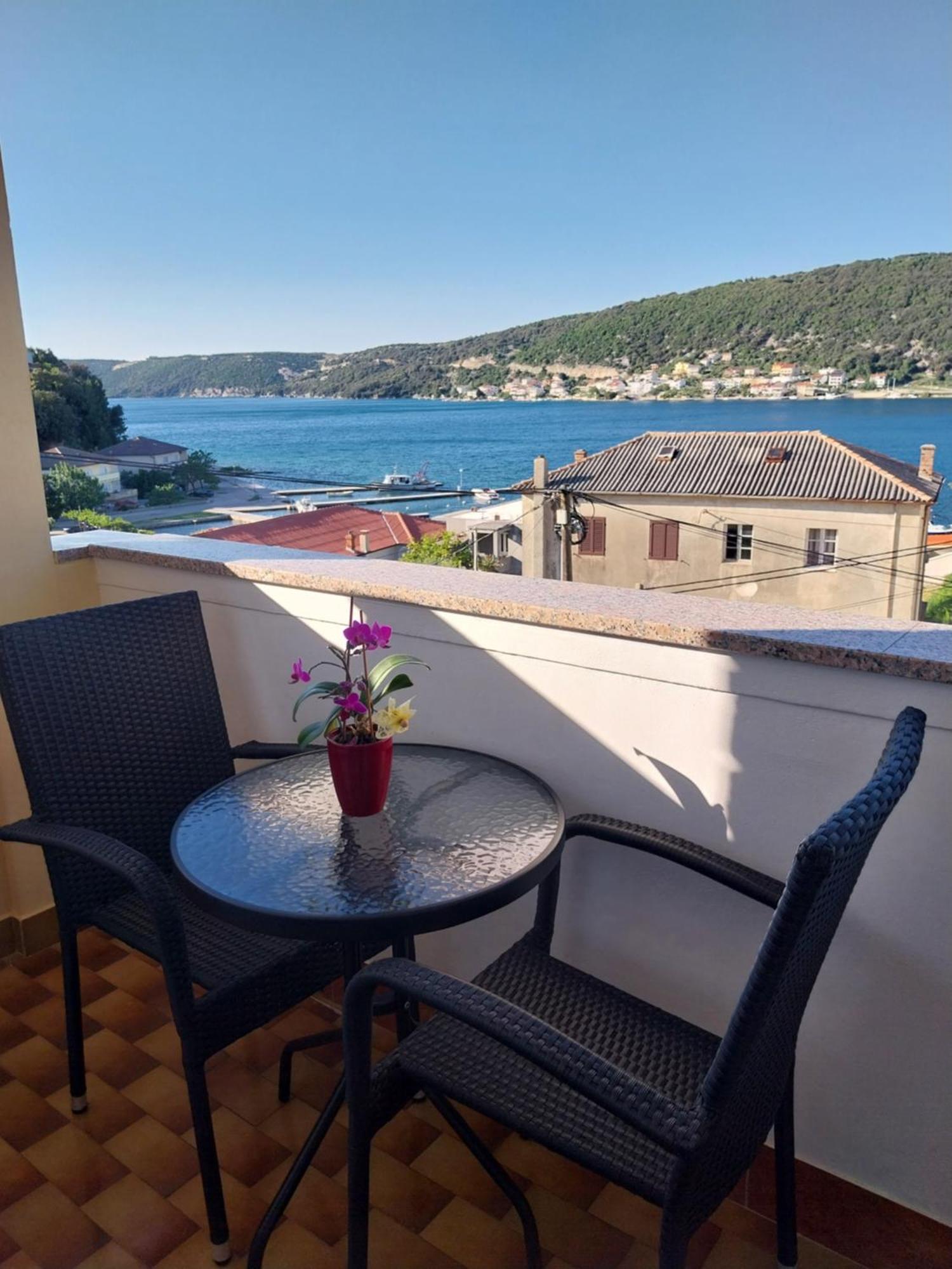 Ljubica Apartments And Rooms Супетарска-Драга Экстерьер фото