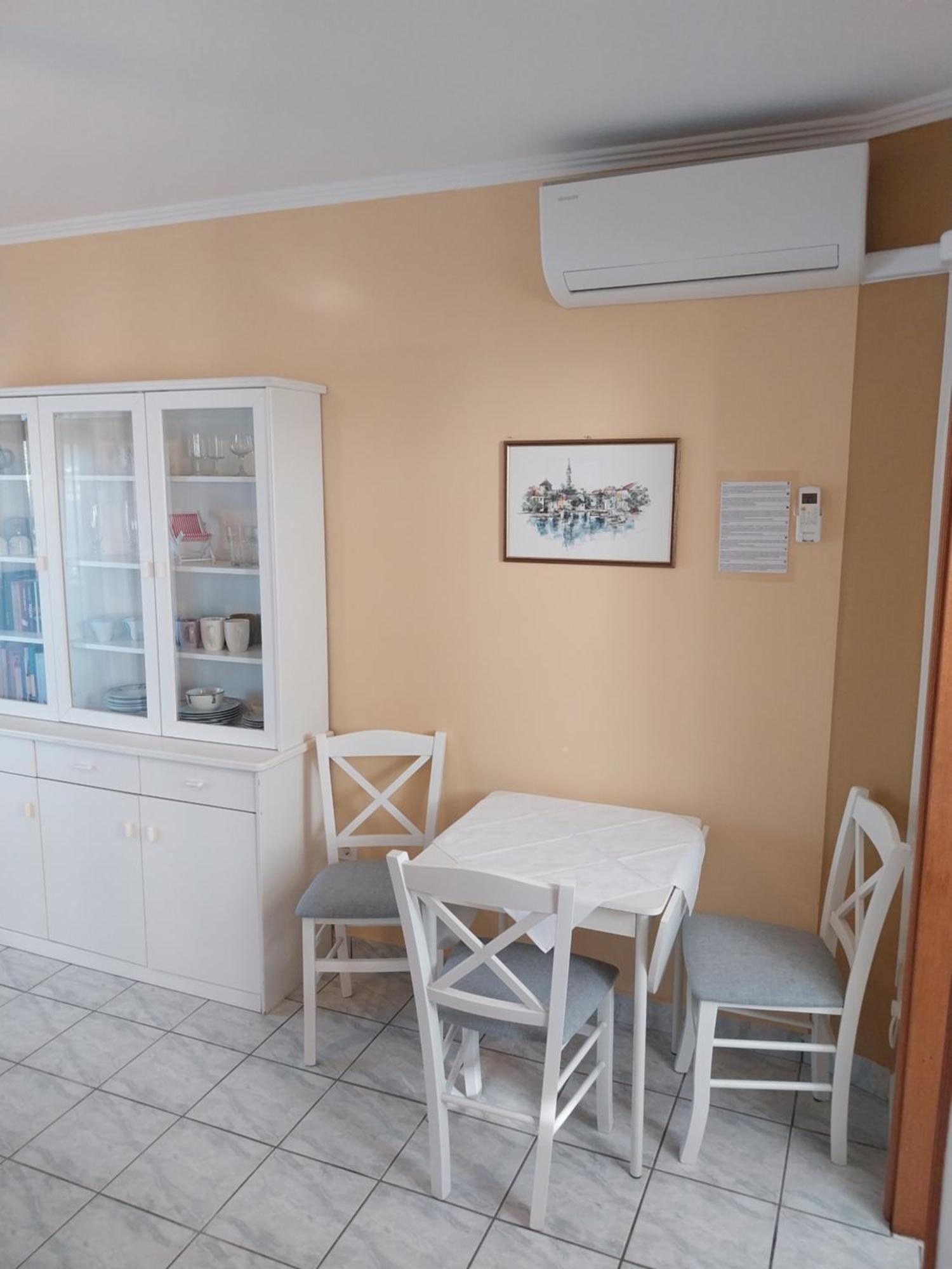 Ljubica Apartments And Rooms Супетарска-Драга Экстерьер фото