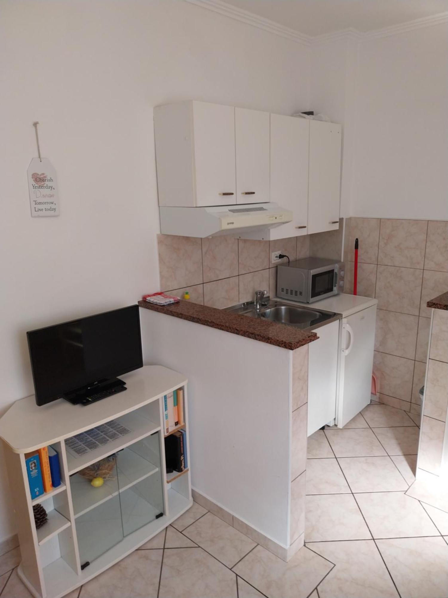 Ljubica Apartments And Rooms Супетарска-Драга Экстерьер фото