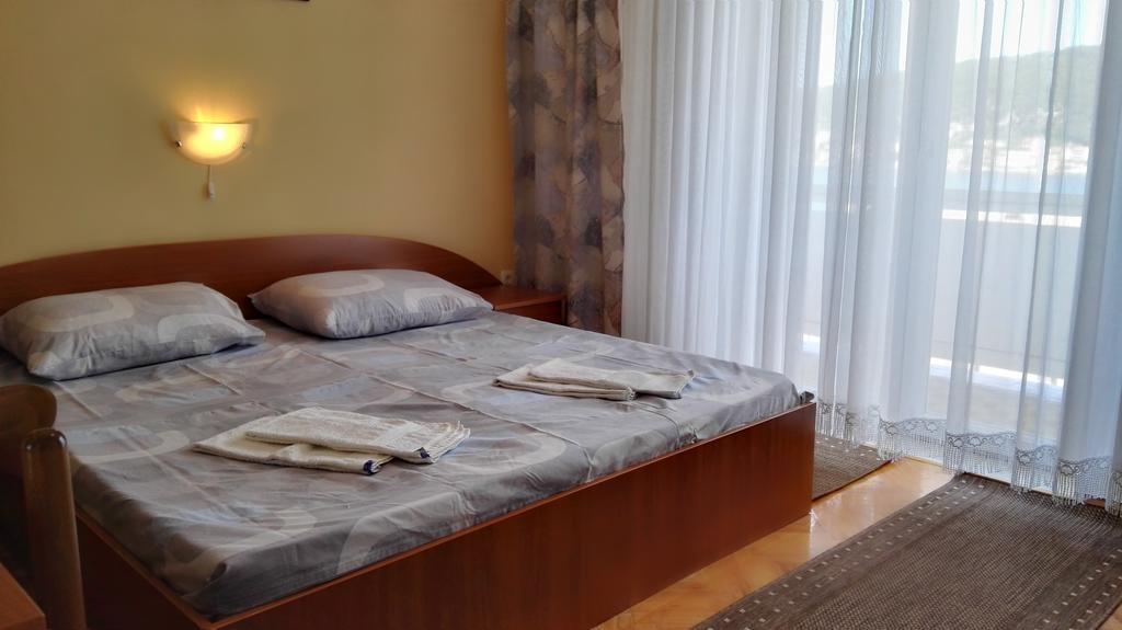 Ljubica Apartments And Rooms Супетарска-Драга Экстерьер фото